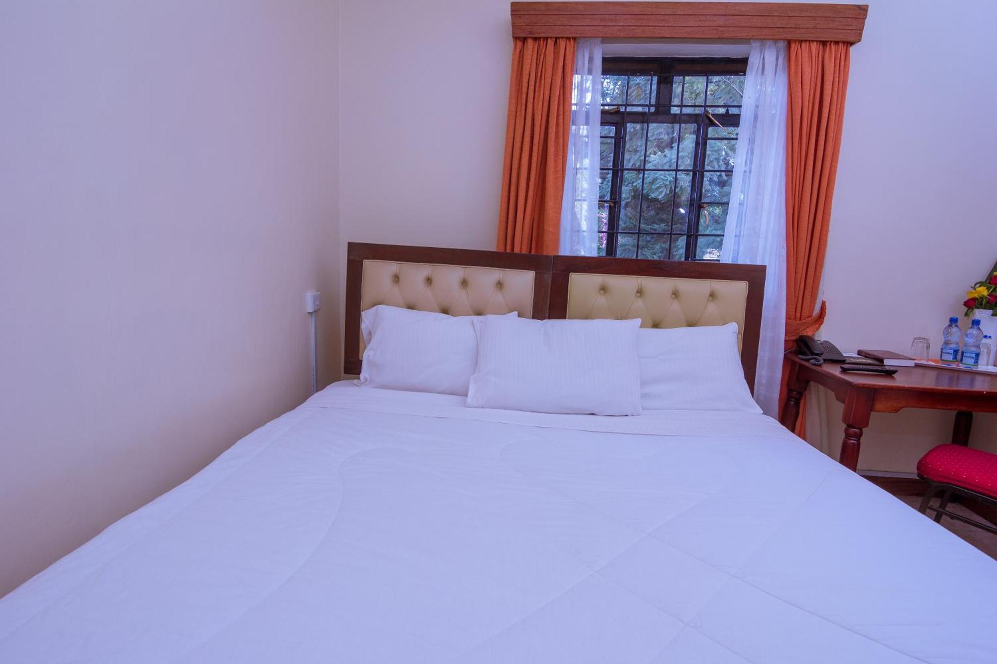 Chak Guesthouse & Conference Center Nairobi Exterior photo