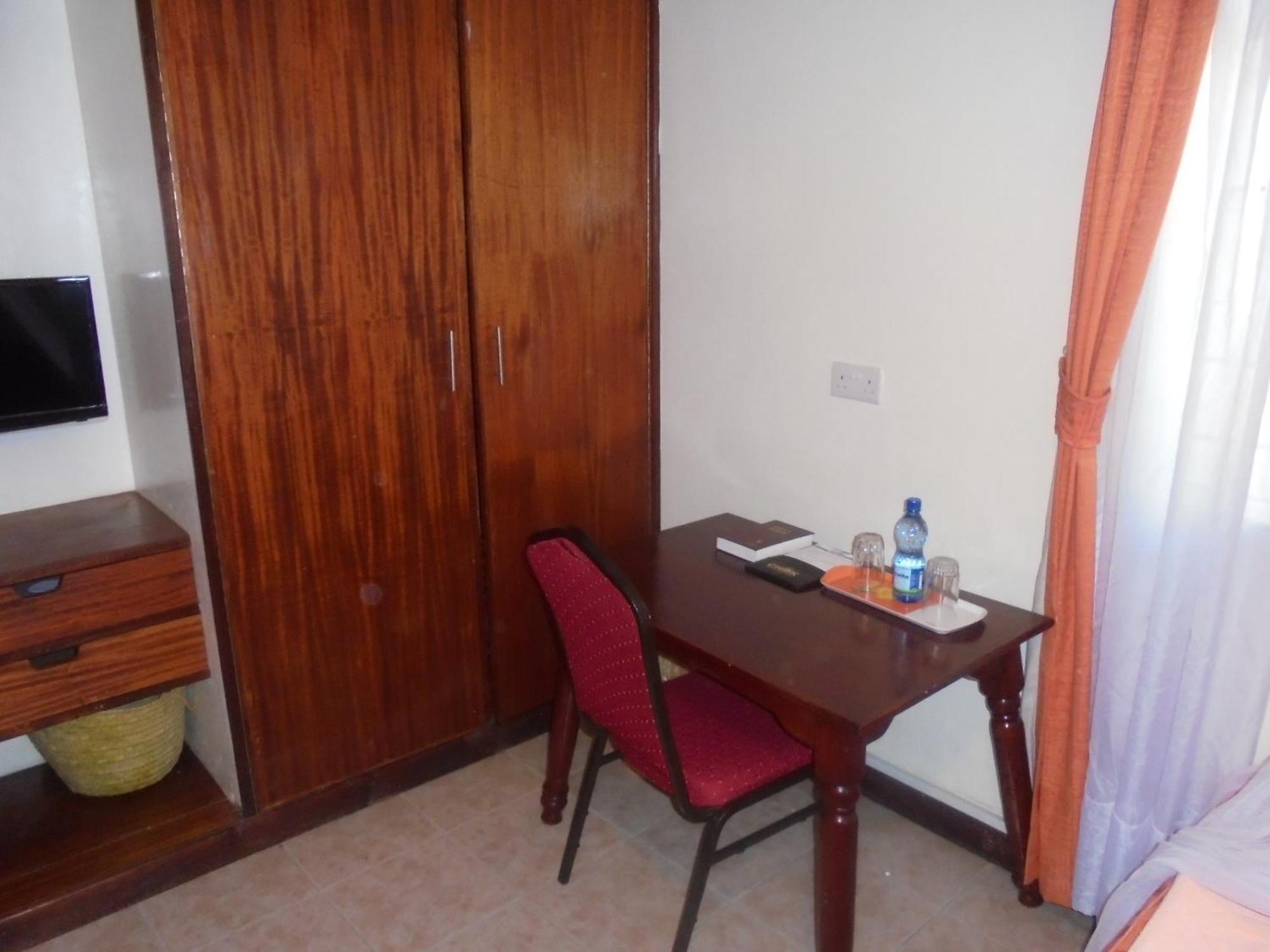 Chak Guesthouse & Conference Center Nairobi Room photo