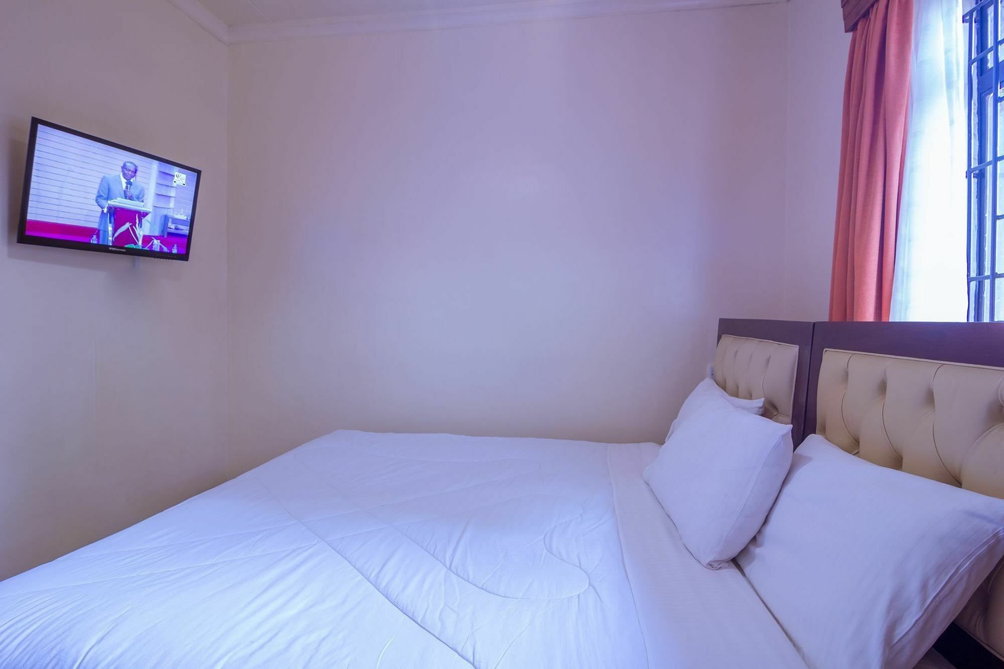 Chak Guesthouse & Conference Center Nairobi Exterior photo